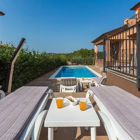 Marina With Pool, Bbq & Parking Near Porec Villa *