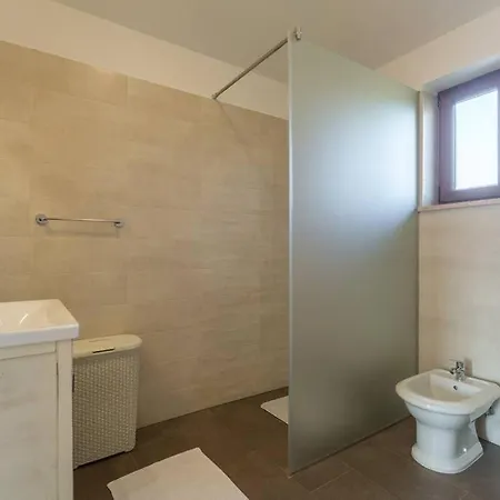 Villa Marina With Pool, Bbq & Parking Near Porec Jasenovica