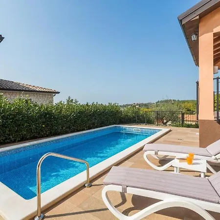 Villa Marina With Pool, Bbq & Parking Near Porec Jasenovica