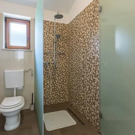 Villa Marina With Pool, Bbq & Parking Near Porec Jasenovica